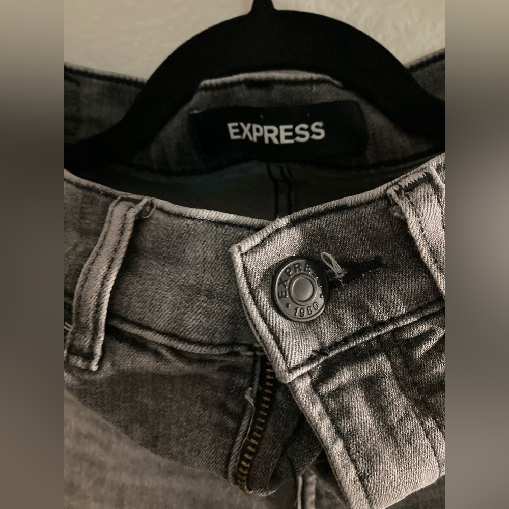Express Jeans - Picture 3 of 5